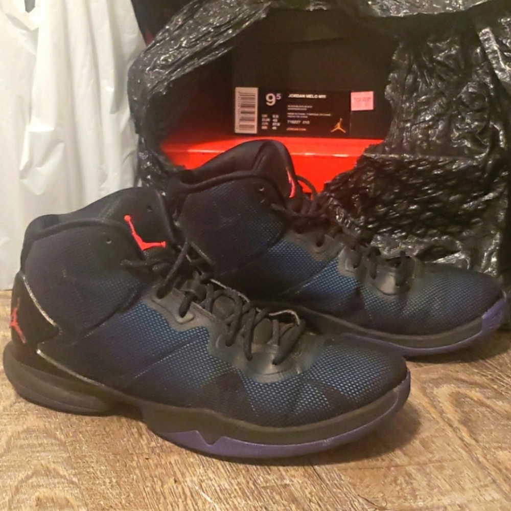 Nike Air Jordan Shoes Size 9.5These shoes are well loved.